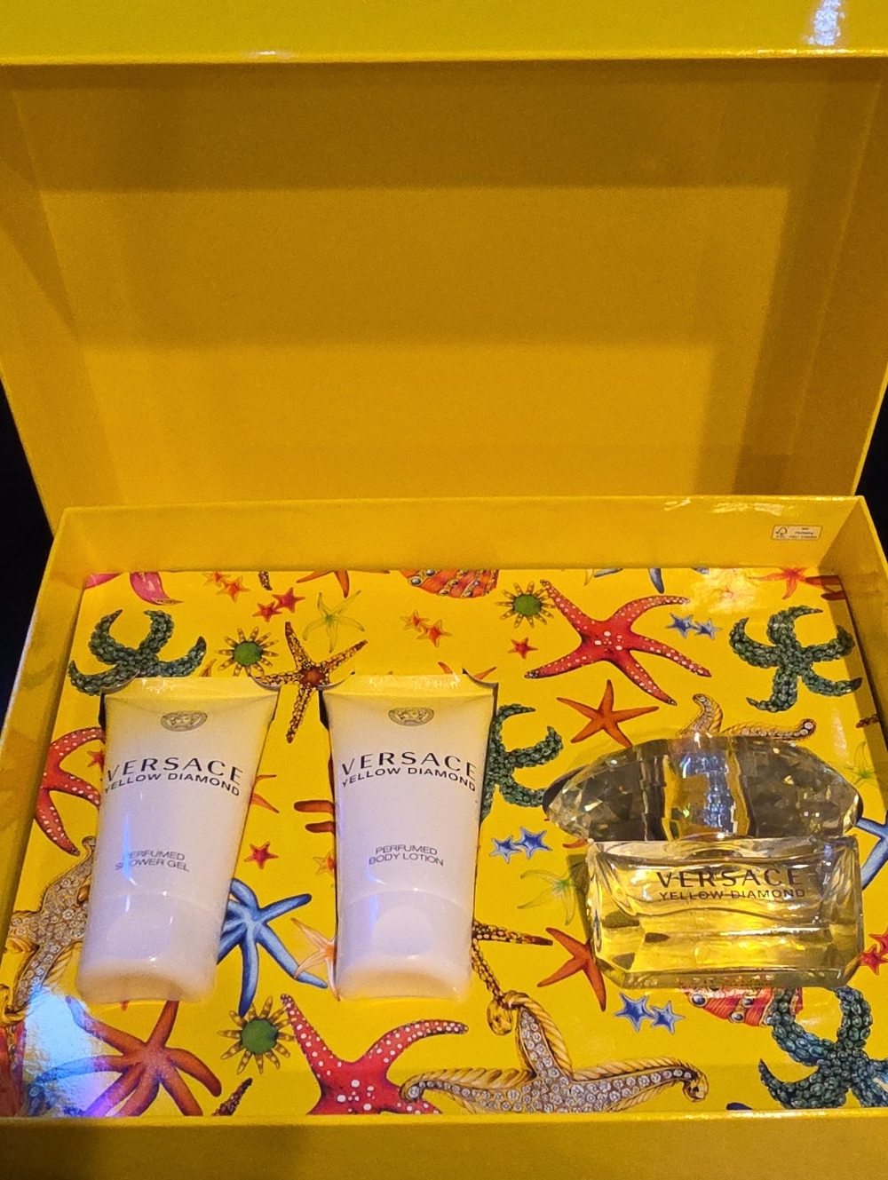 Versace Yellow Diamond Gift Set - Yellow